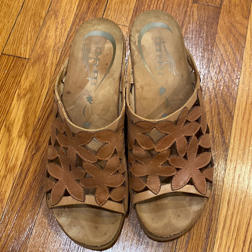 Dansko Clarissa Leather Floral Cutout clogs/sandals - Picture 2 of 9